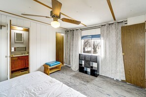 2 slaapkamers, een bureau, internet, beddengoed