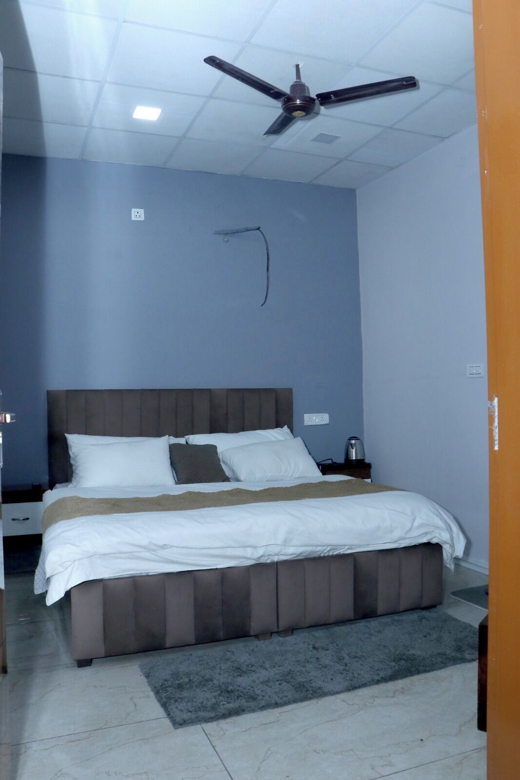 Phòng đôi Tiêu chuẩn | Bàn, khu vực làm việc phù hợp cho laptop 