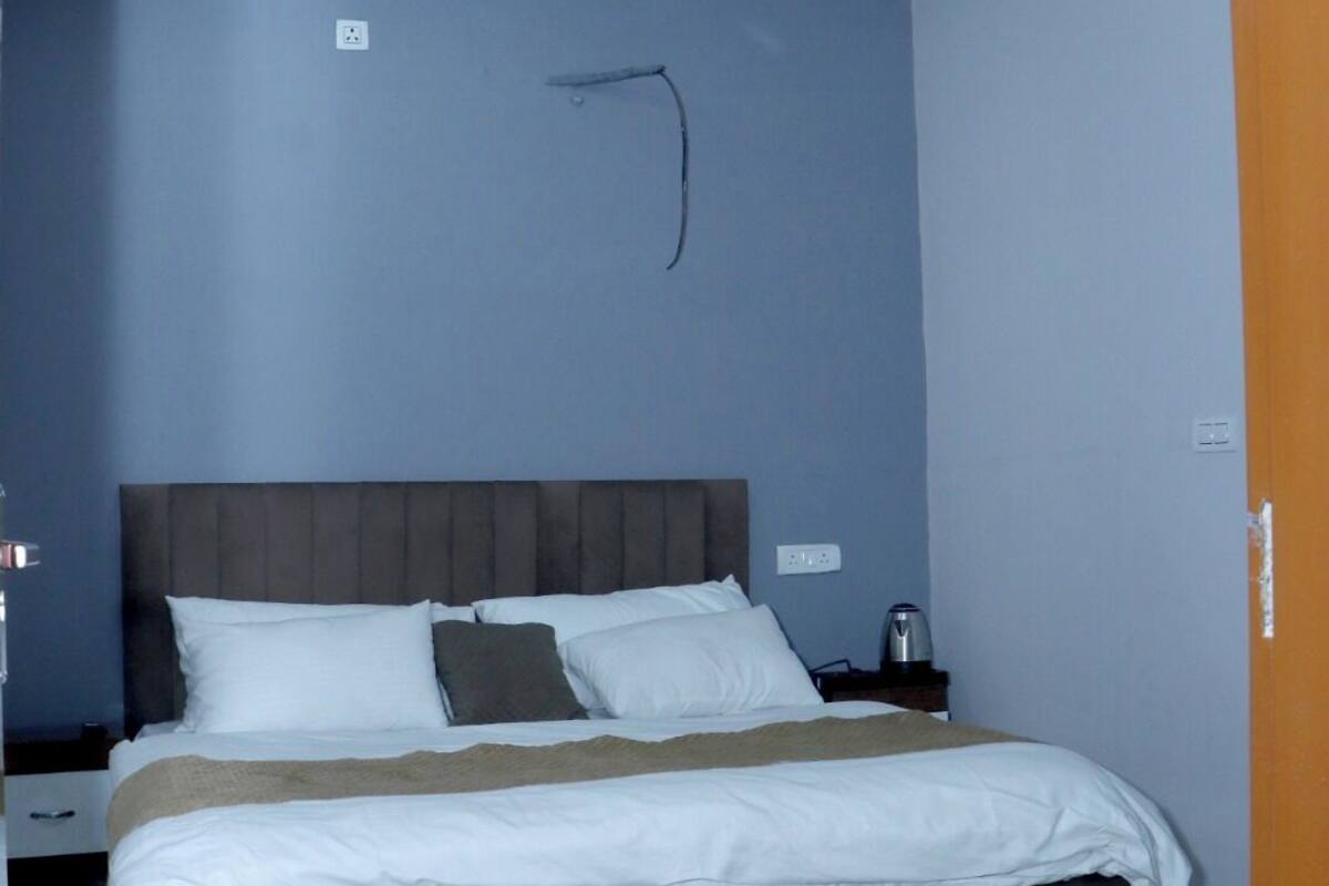 Phòng đôi Tiêu chuẩn | Bàn, khu vực làm việc phù hợp cho laptop