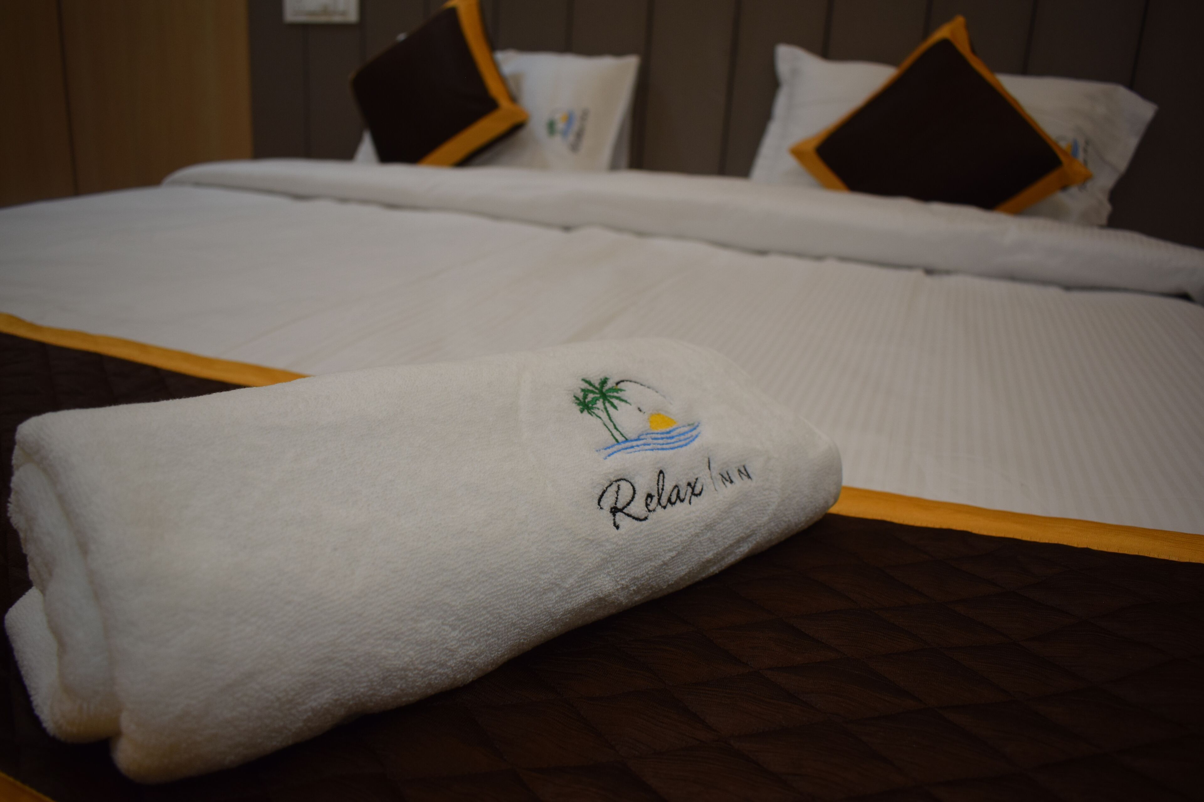 Dobbeltrom – deluxe, balkong, byutsikt | Skrivebord, skrivebord for bærbar PC og wi-fi (inkludert)