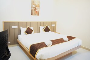 Deluxe Double Room, Balcony, City View - Relax Inn Suites & Rooms (Penumuluru)