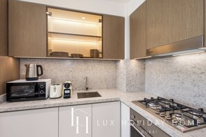 Private kitchen - LUX The Grand Bleu Suite (Dubai)