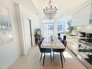 Executive-sviitti, järvinäköala | Oleskelualue