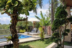 Ảnh chưa phân loại, 5 trong số 65 ảnh, nút