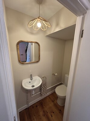 Unclassified image, 4 of 16, button - Stylish Southsea Home (Portsmouth)