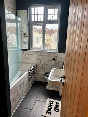 Unclassified image, 5 of 16, button - Stylish Southsea Home (Portsmouth)