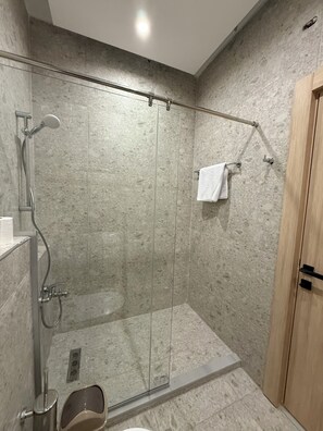 Nicht klassifiziertes Bild, 4 von 17, Schaltfläche