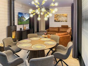 Uklassifisert bilde, 3 av 19, knapp