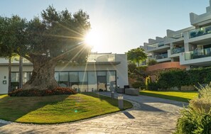 Exterior - Modern 2 Bedroom Apartment with Panoramic Sea Views (Manilva)