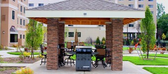 Relaxing Retreat Near Syracuse | Free Breakfast + Business Center