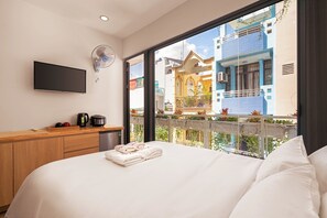 Premium Room | Desk, free WiFi - Dream Land (Cau Kho)
