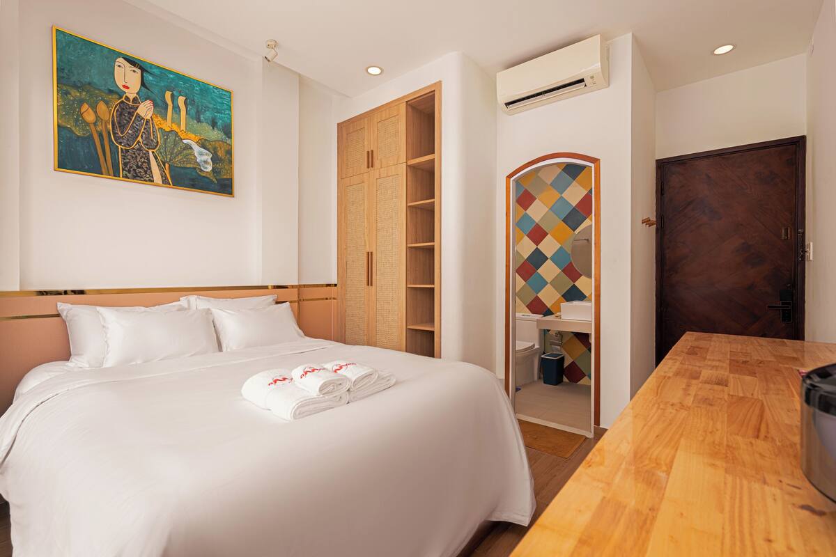 Camera Premium | Una scrivania, Wi-Fi gratuito