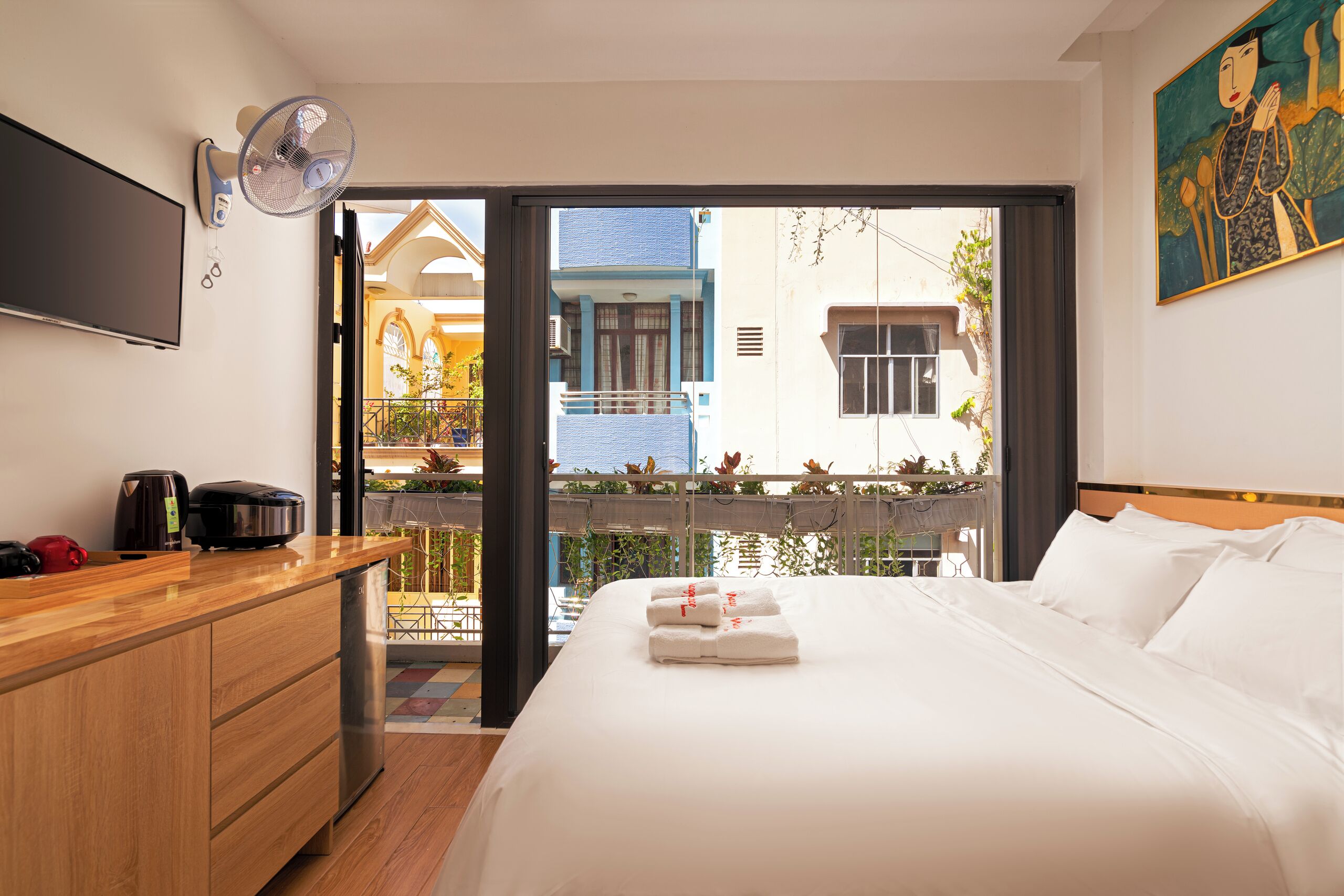 مكتب وواي فاي مجانًا