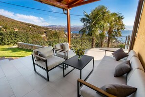 Unclassified image, 4 of 30, button - Veranda - Seaview Apartment (Opatija)