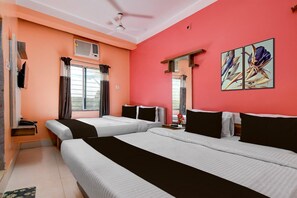 1 bedroom, desk, bed sheets - Hotel O Tarapith Temple (Tarapith)