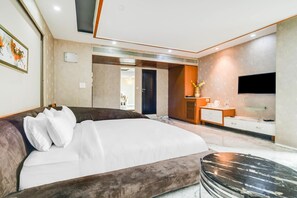 1 quarto, escrivaninha, Wi-Fi de cortesia, roupa de cama