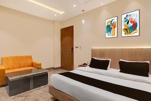 Bureau, literie fournie