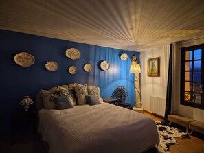 1 chambre, fer et planche à repasser, Wi-Fi, draps fournis