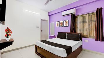 Skrivebord, sengetøj