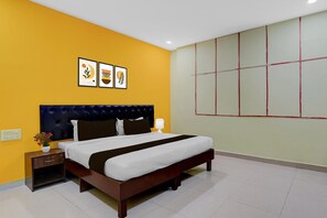 Unclassified image, 5 of 27, button - Collection O Indian Music Museum (Bangalore)