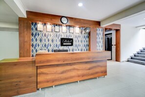 Lobby - Hotel O Kakatiya Hills Shree Adithya Luxury (Hyderabad)