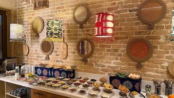 Desayuno buffet incluido todos los días