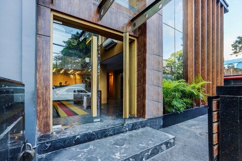 Townhouse OAK Kzar Corporate Hotel