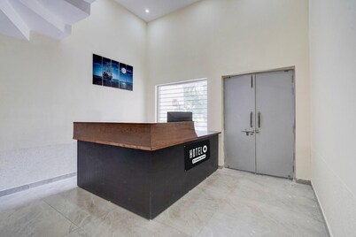 Hotel O Meerut Central College Saffron