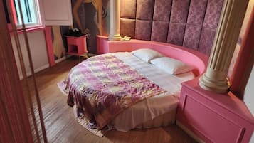 Basic Double Room, Mountain View | WiFi (free)