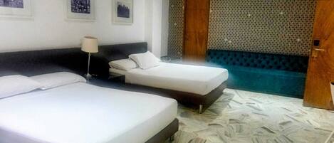 12 間睡房、熨斗/熨衫板、上網、床單