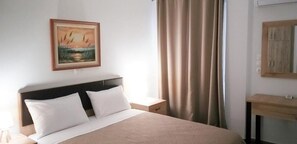 2 多间卧室、熨斗/熨衣板、上网接入、床单