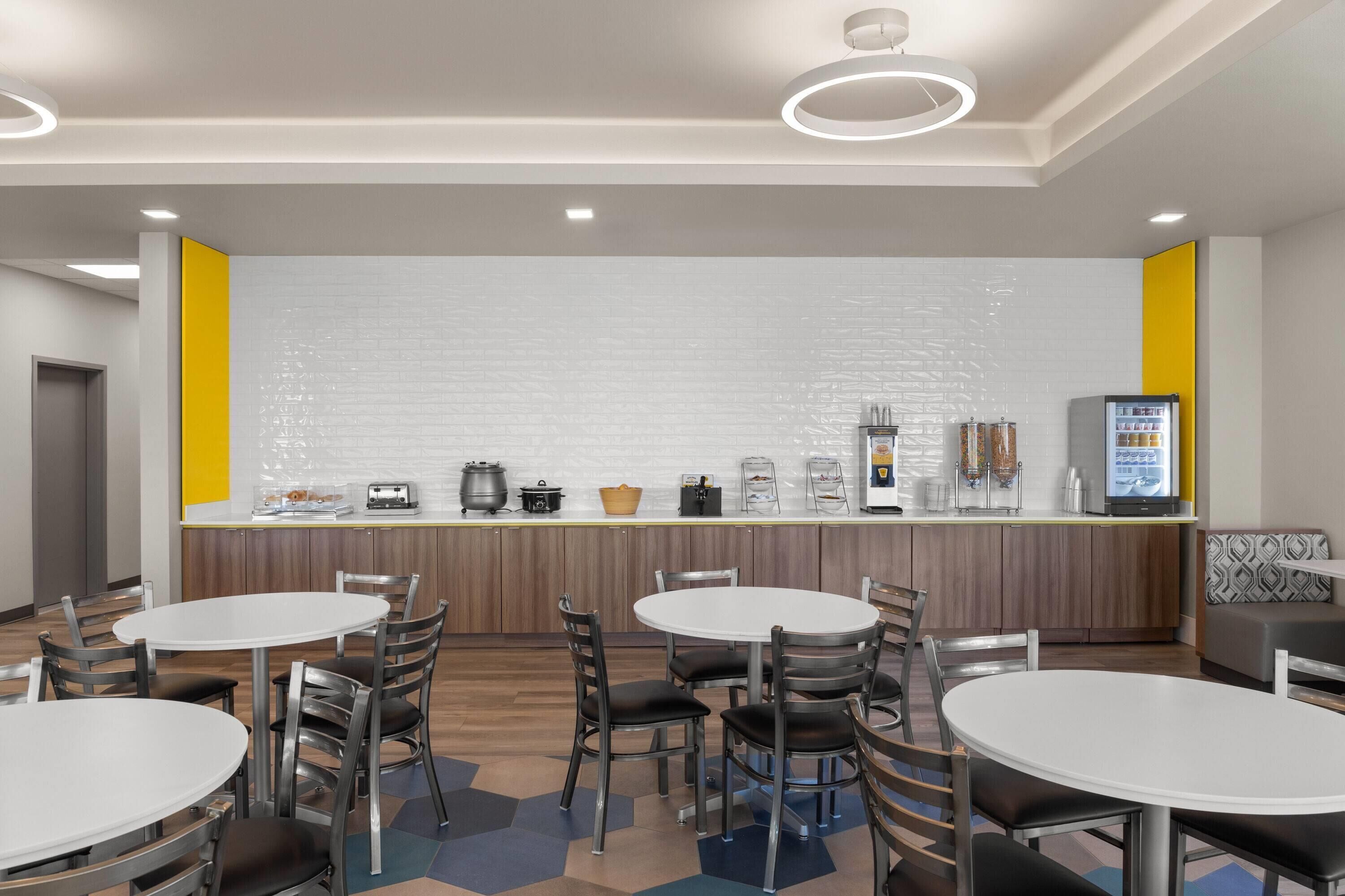 Free daily continental breakfast
