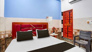 1 chambre, bureau, draps fournis