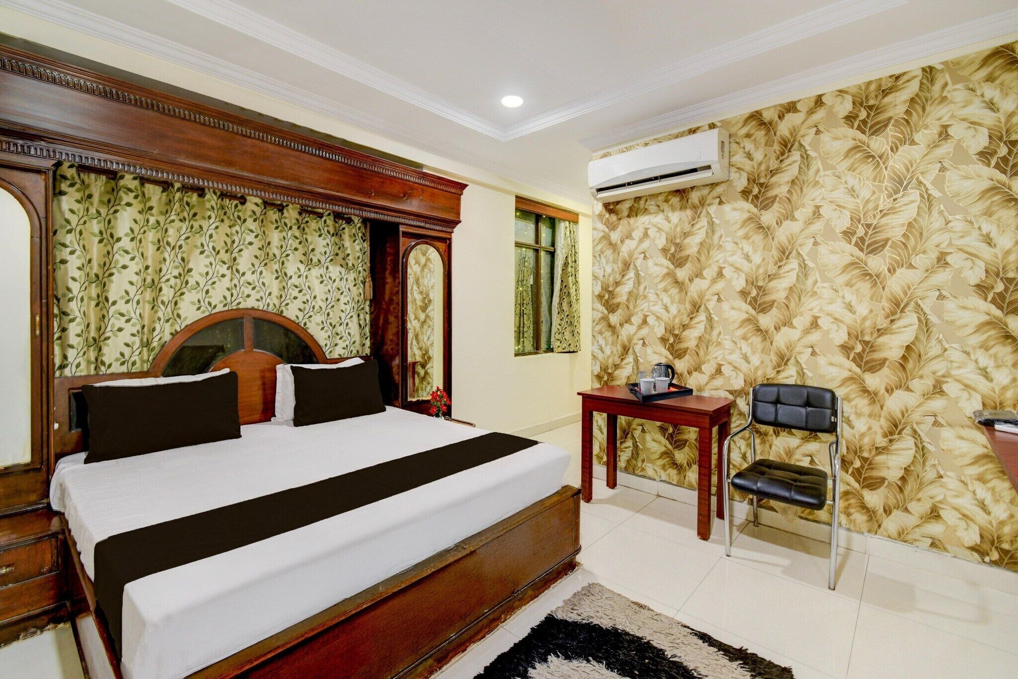 1 dormitorio, escritorio, ropa de cama