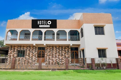 Hotel O Durgapur Near NSHM College