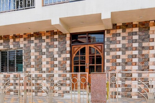 Hotel O Durgapur Near NSHM College