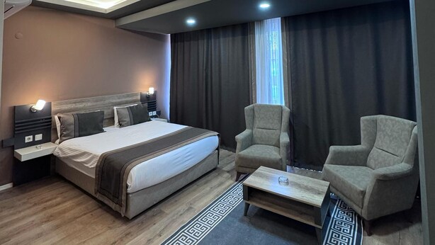 Ảnh chưa phân loại, 1 trong số 20 ảnh, nút