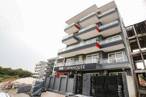 Unclassified image, 4 of 29, button - Townhouse Sector 46 Gurgaon Near Appu Ghar (Gurgaon)