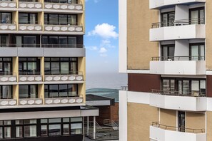 Exterior - Meeresbrise - Central apartment on the 4th floor with 3 rooms on approx. 50 m², for (Sylt)