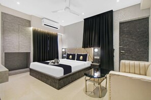Unclassified image, 2 of 13, button - Townhouse Oak Hotel Lake View Royal (Kolkata)