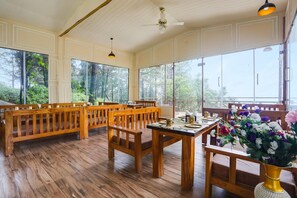 Luokittelematon kuva, 4 kautta 34, painike