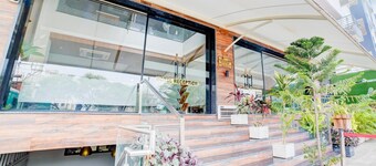 Luxirious Stays at Palette Patel Nagar