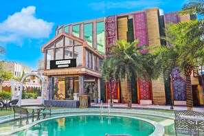 Imagen sin descripción, 2 de 32, botón