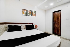 1 dormitori, escriptori, wifi gratuïta i roba de llit 