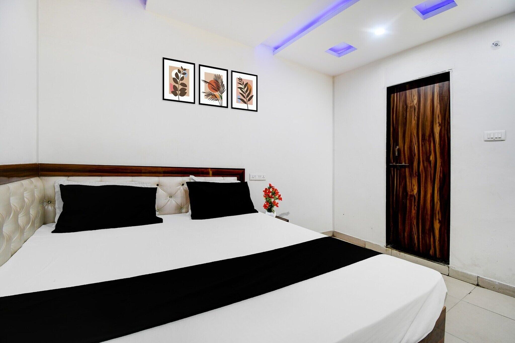 1 bedroom, desk, free WiFi, bed sheets