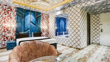 1 chambre, bureau, draps fournis