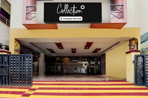 Miscellaneous - Collection O Omni Bus Terminal Gandhipuram (Coimbatore)