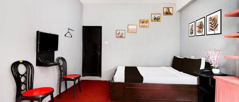 1 makuuhuone, työpöytä, vuodevaatteet