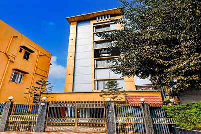 Collection O SF Road Siliguri Jyoti Hotel