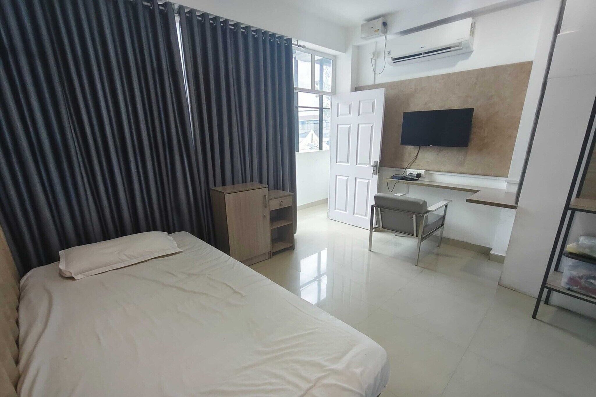 1 quarto, escrivaninha, Wi-Fi de cortesia, roupa de cama